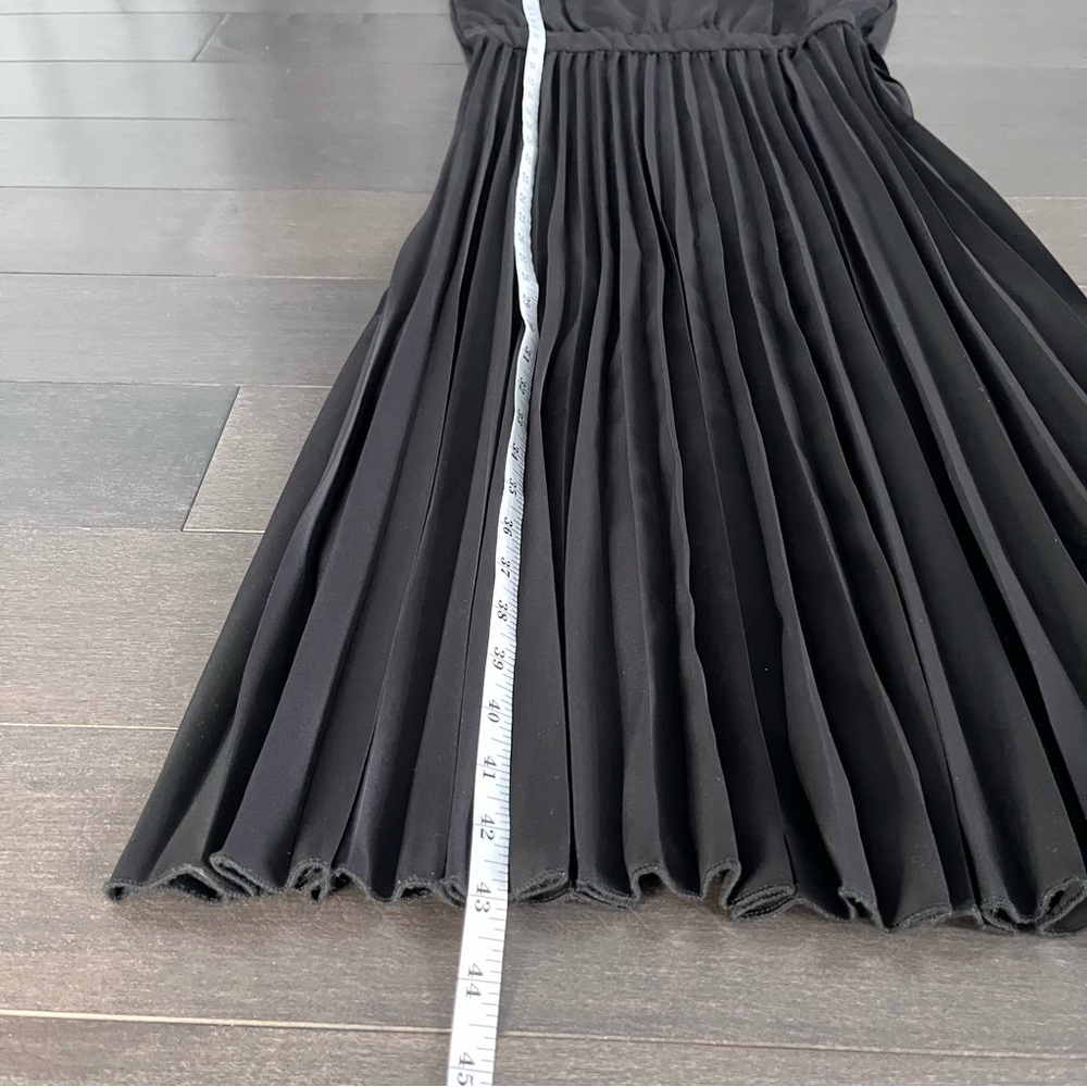 Elegant Black Pleated Midi Dress Size S Elegant & Classic - Picture 6 of 9